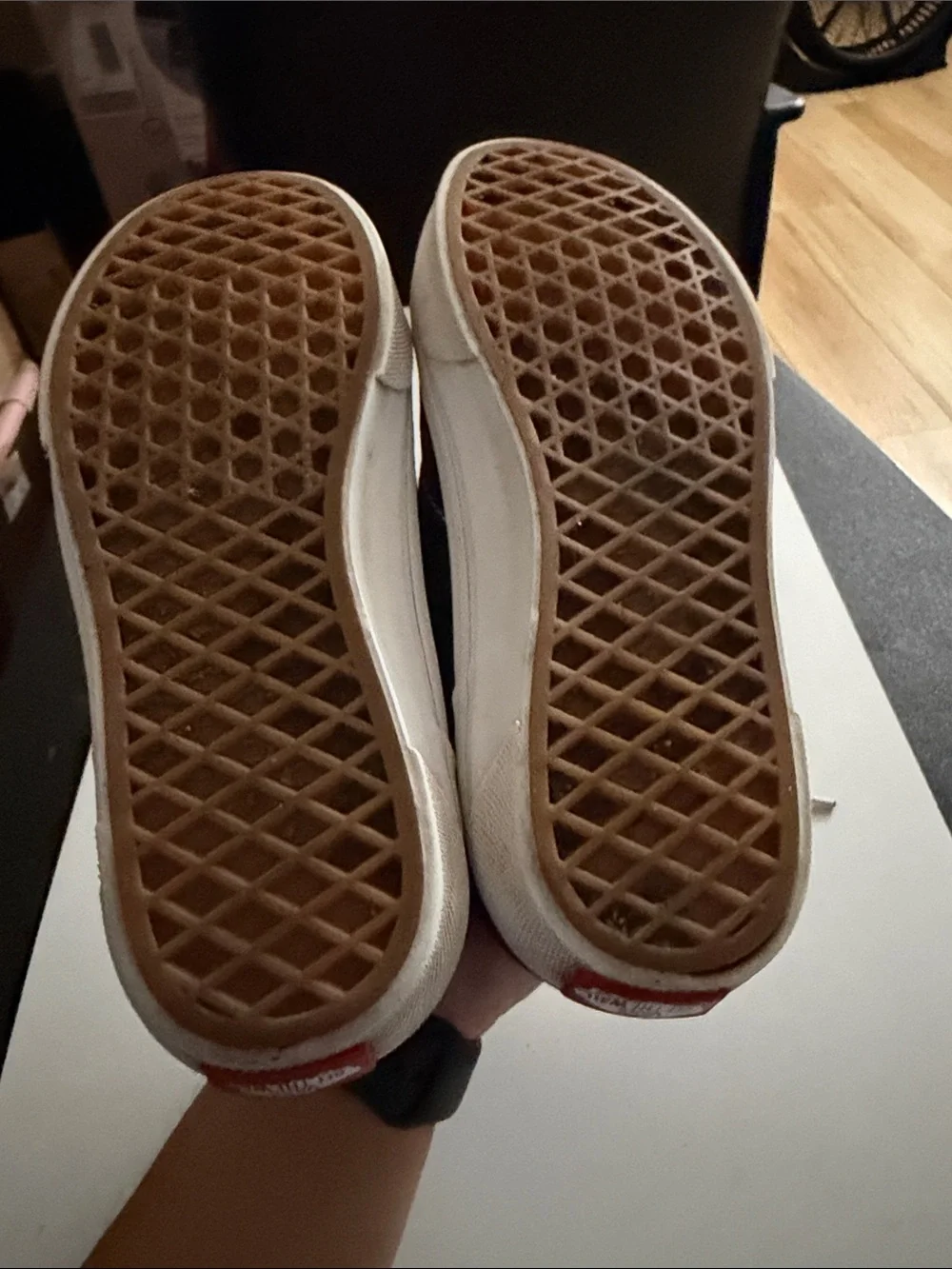 Vans Youth 3.5 big boy Black and White Low-Top Sneakers